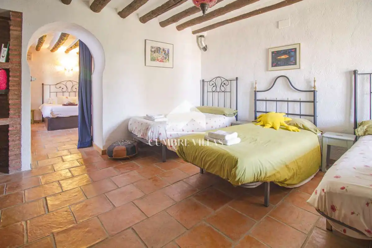 Habitación de Edificio en venta en Lecrín