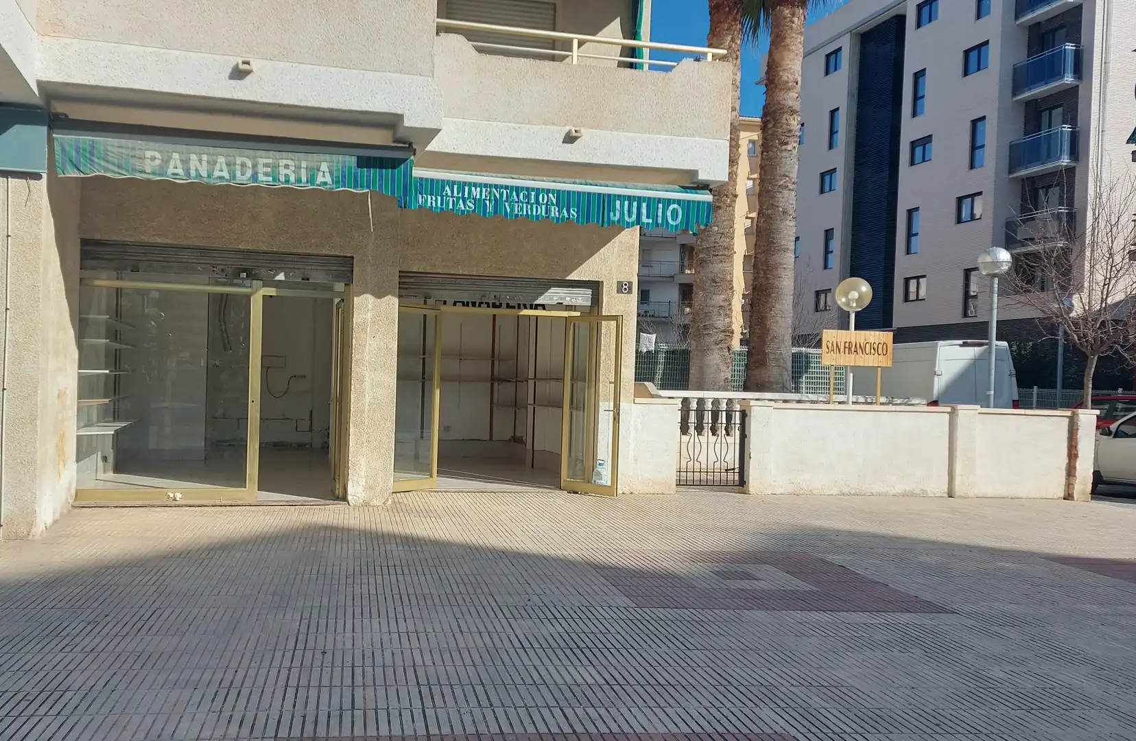 Business premises for sale in Carrer d'Enric Morera