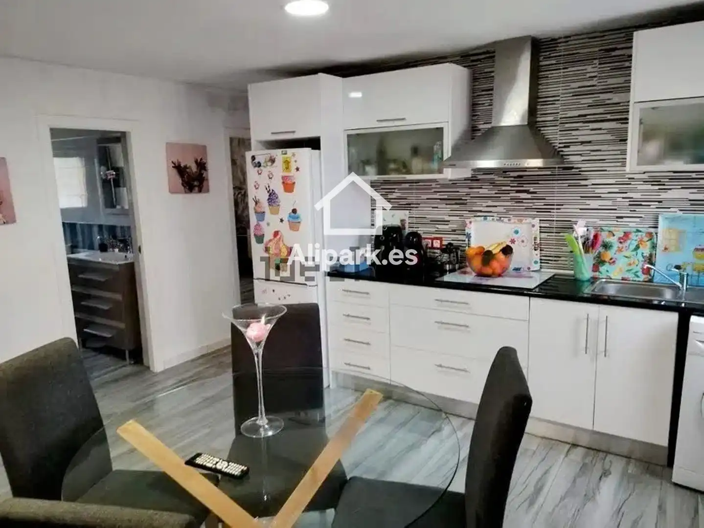 Cocina de Casa o chalet en venta en Alicante / Alacant con Trastero, Piscina y Amueblado
