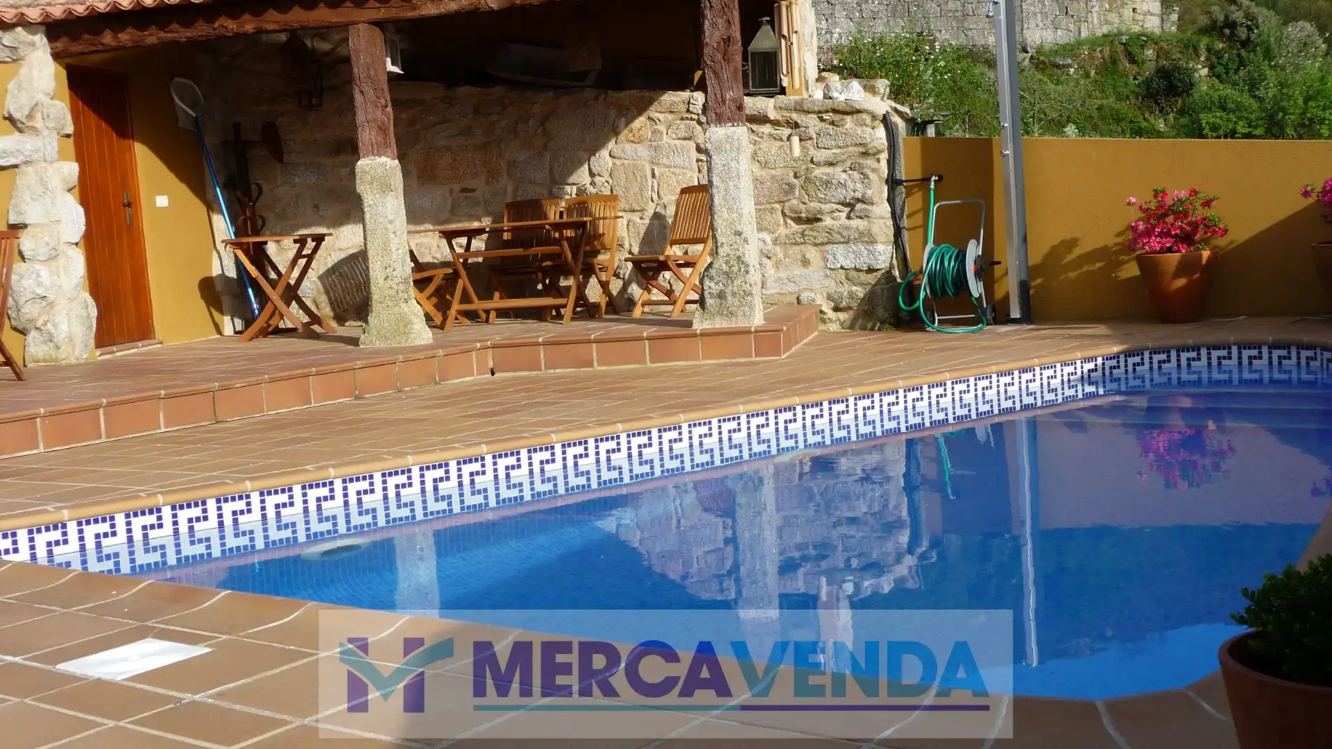 Piscina de Casa o chalet en venta en Covelo con Calefacción, Jardín privado y Trastero