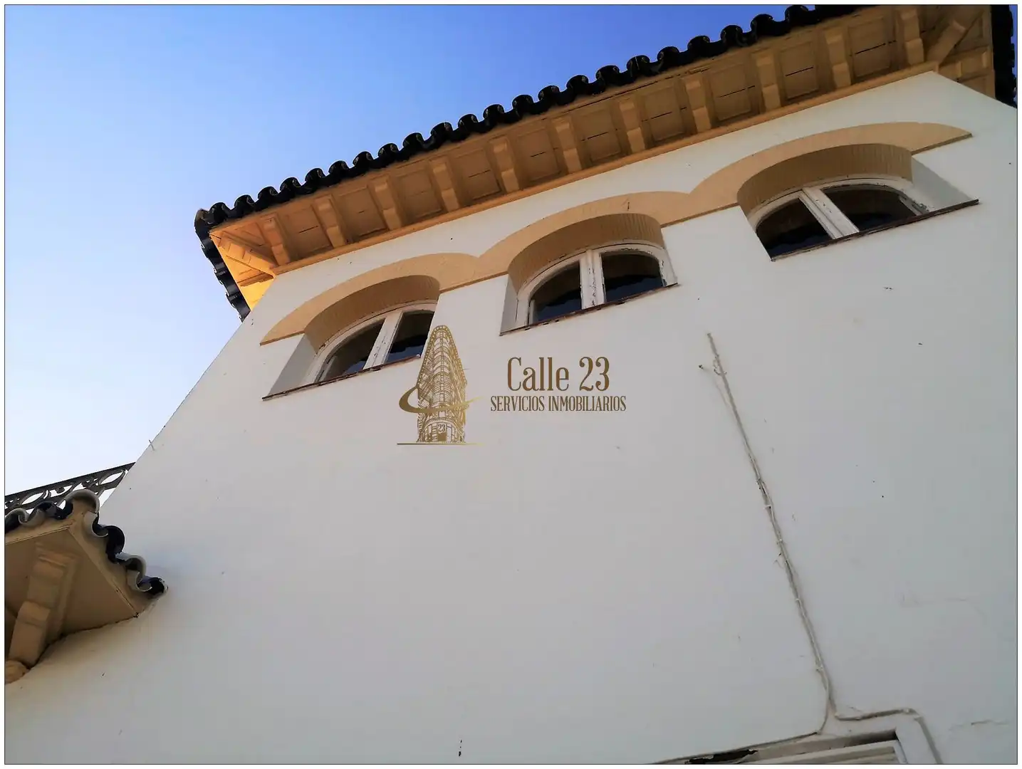 Vista exterior de Edificio en venta en Huelva