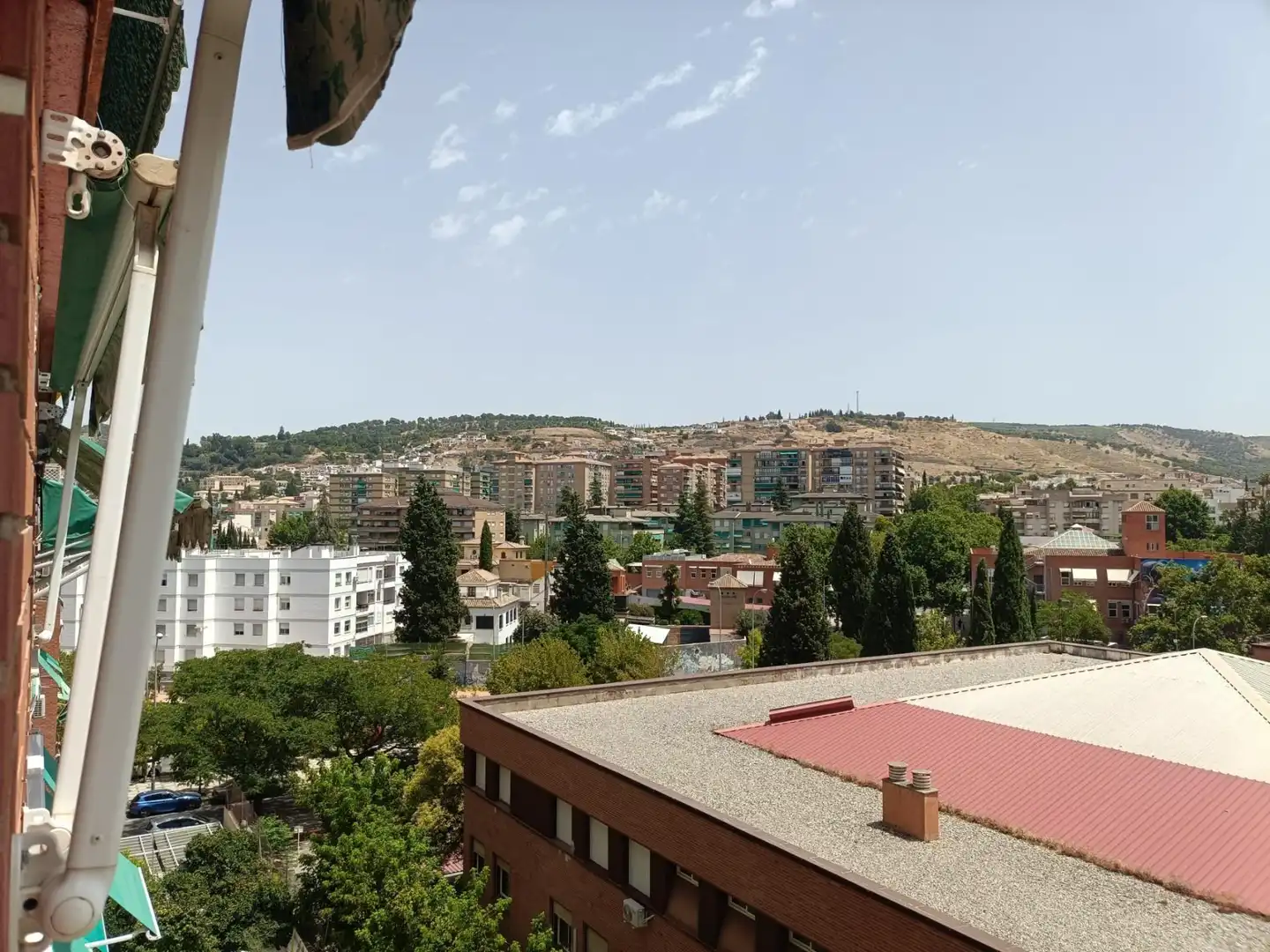 Außenansicht von Wohnung zur Miete in Granada mit Heizung, Privatgarten und Terrasse