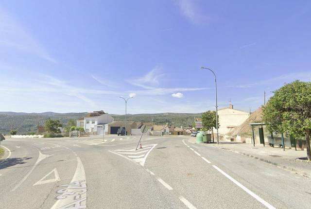 Casa-chalet en Venta en Huelma