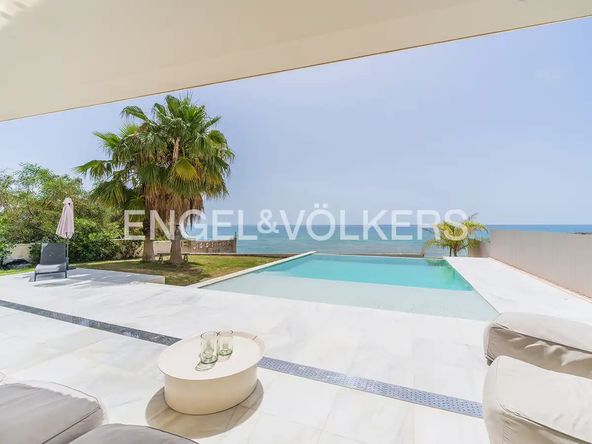 Terrassa de Casa o xalet en venda en El Campello amb Aire condicionat, Calefacció i Jardí privat