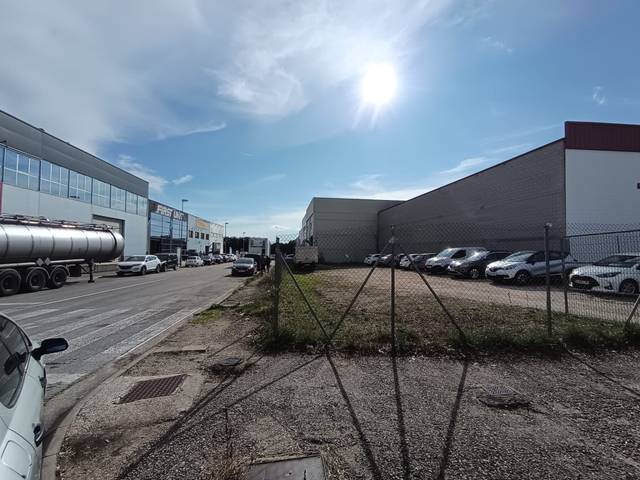 Terreno industrial en Alquiler en LLORA en Domeny