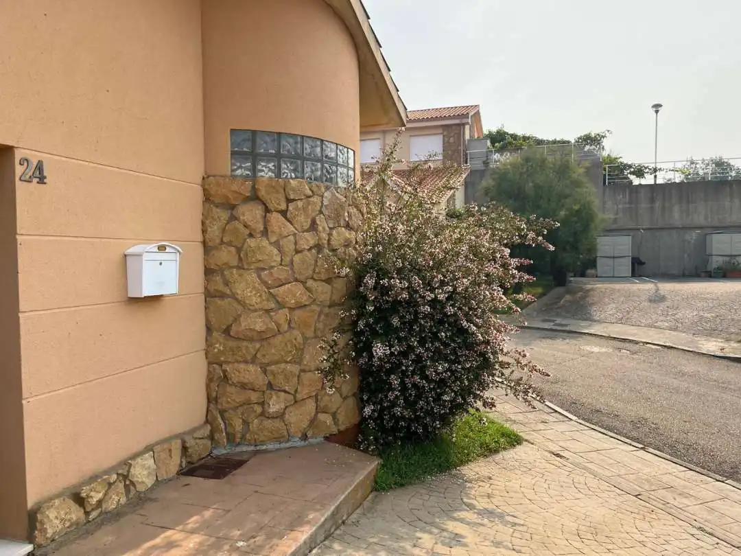 Terraced house for sale in Valverde de la Virgen, imagen 2