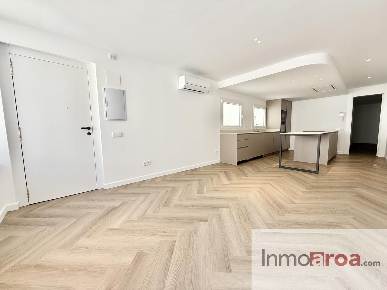 Exterior view of Flat to rent in  Valencia Capital  with Air Conditioner and Heating