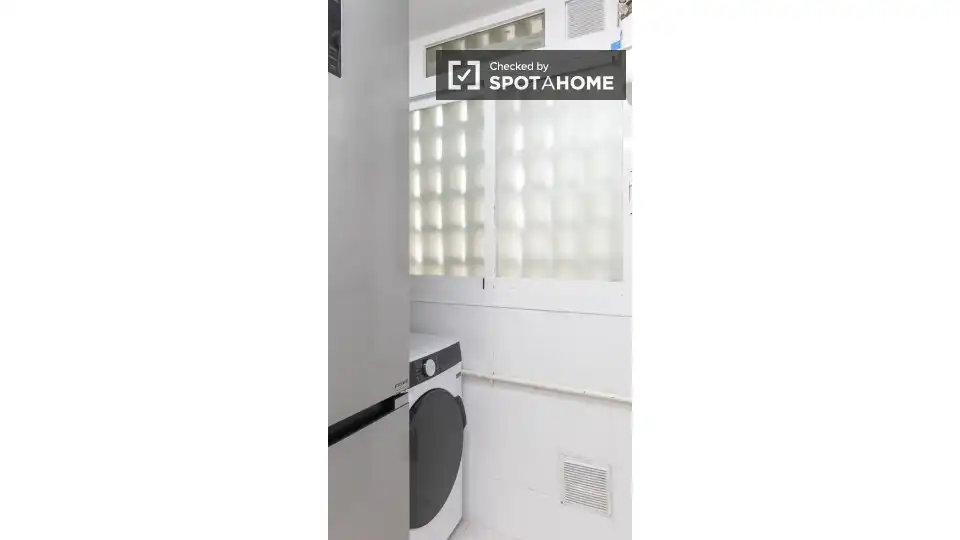 Exterior view of Flat for rent in Madrid  with Air Conditioner, Heating and Furnished