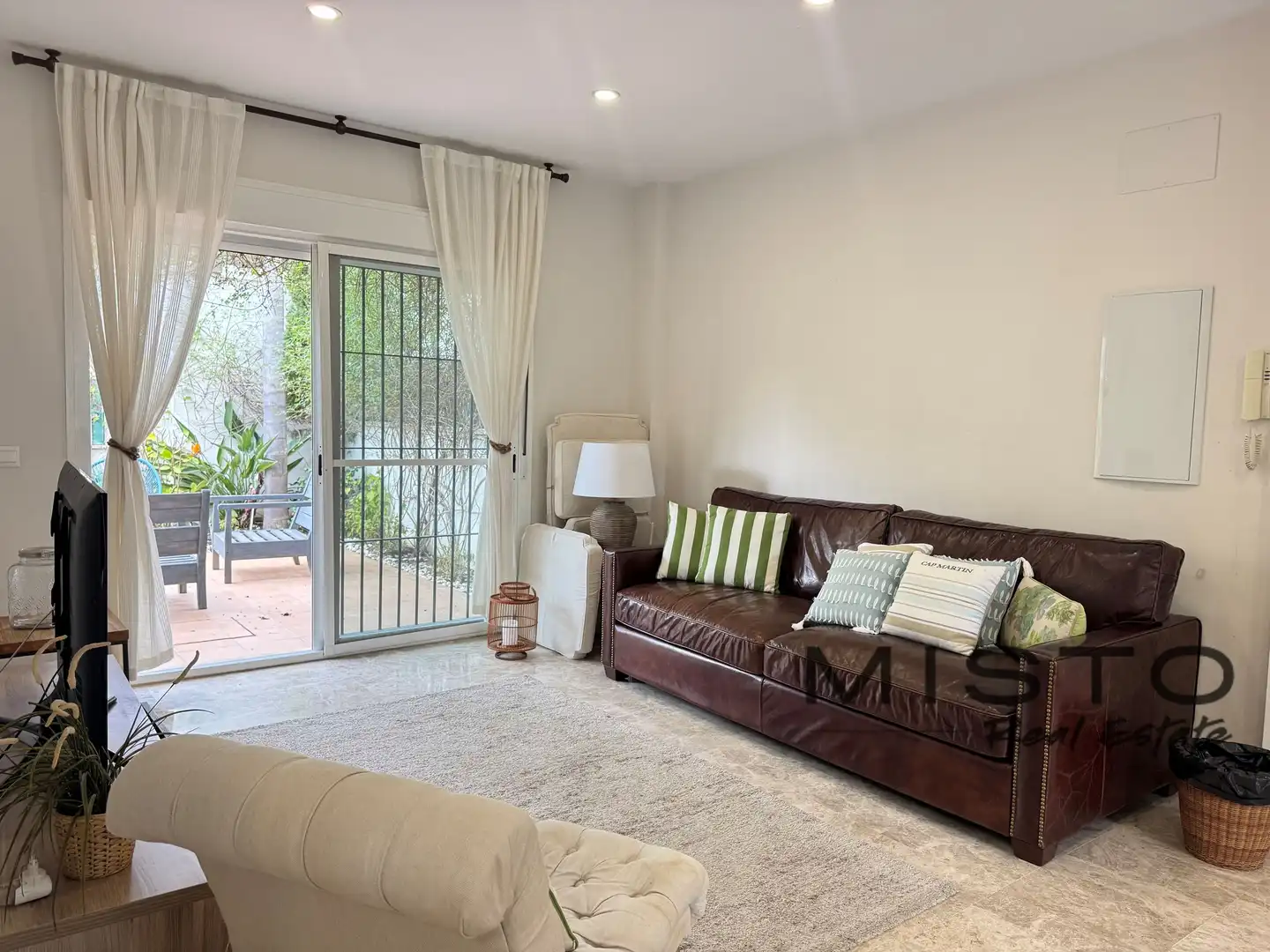 Sala de estar de Piso en venta en Marbella con Aire acondicionado, Terraza y Piscina