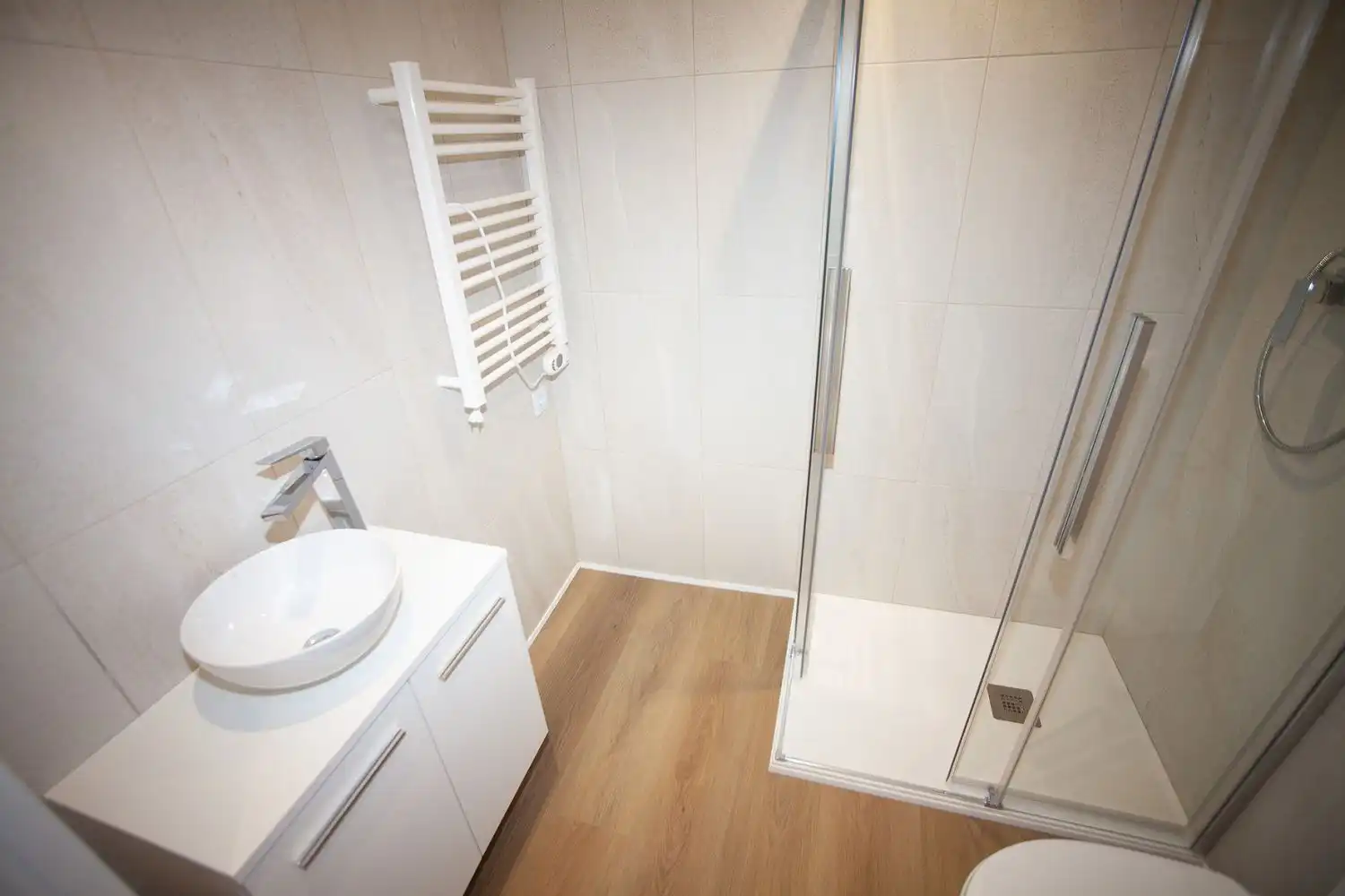 Baño de Apartamento en venta en Santiago de Compostela  con Calefacción y Trastero