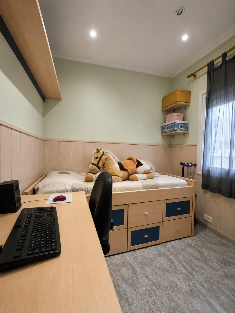 Habitación de Piso en venta en El Prat de Llobregat con Aire acondicionado, Calefacción y Balcón