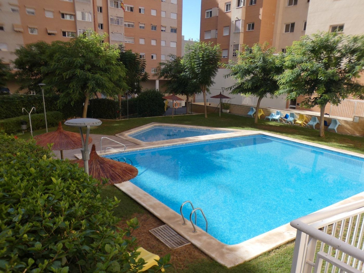 Swimming pool of Flat for sale in Alicante / Alacant  with Private garden and Community pool