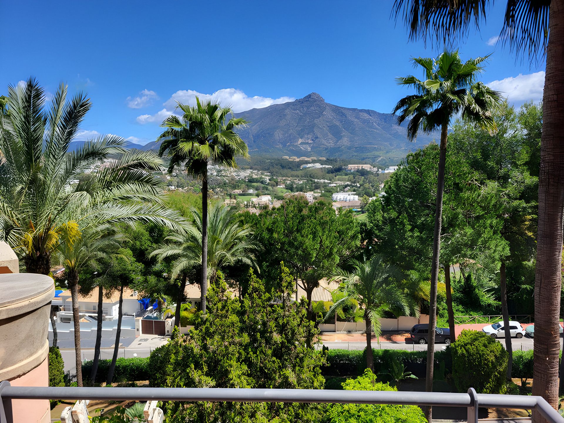 Exterior view of Apartment for sale in  Almería Capital  with Terrace, Swimming Pool and Community pool