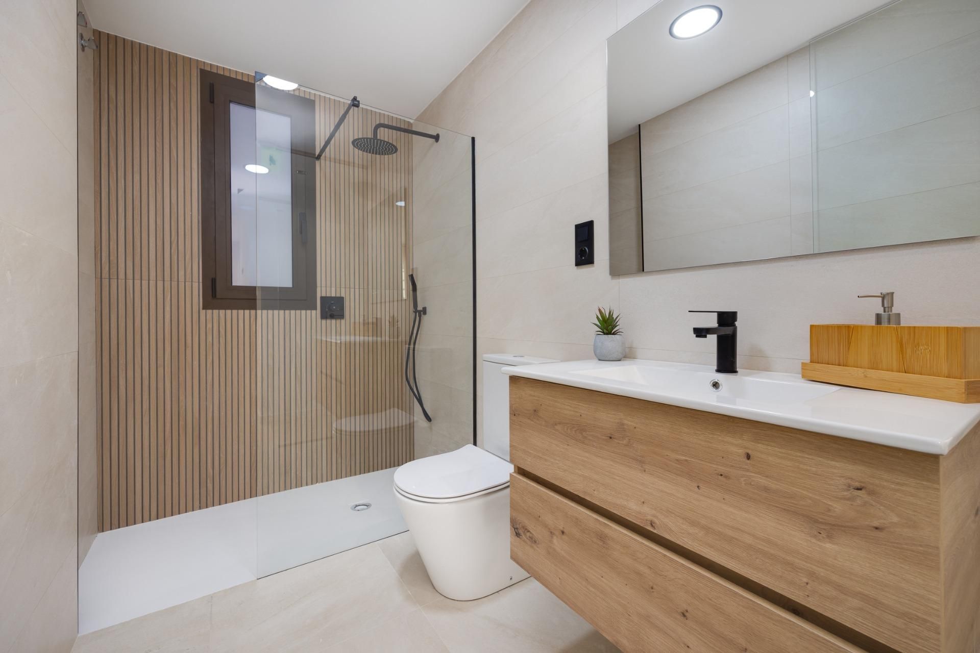 Bany de Apartament en venda en Los Alcázares amb Aire condicionat i Piscina comunitària