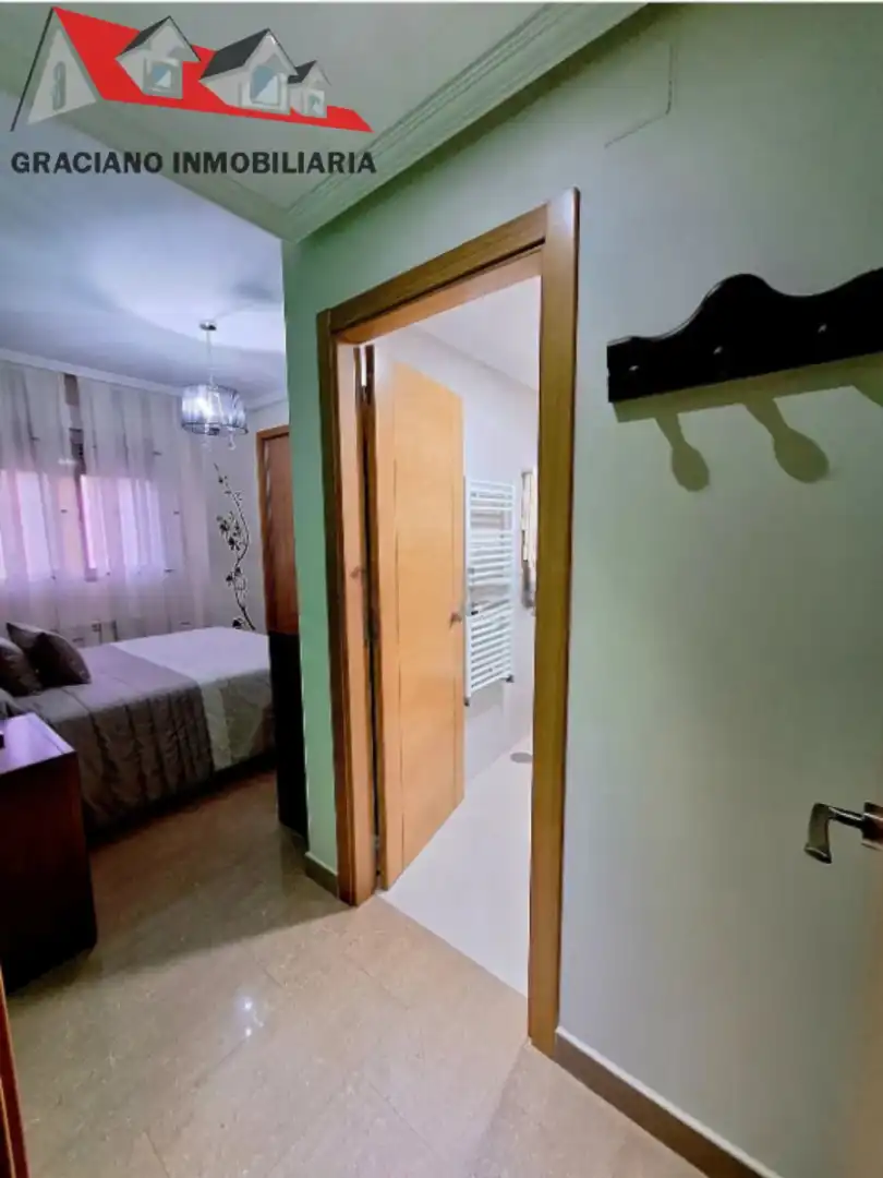 Piso en venta en La Gineta con Aire acondicionado, Calefacción y Amueblado