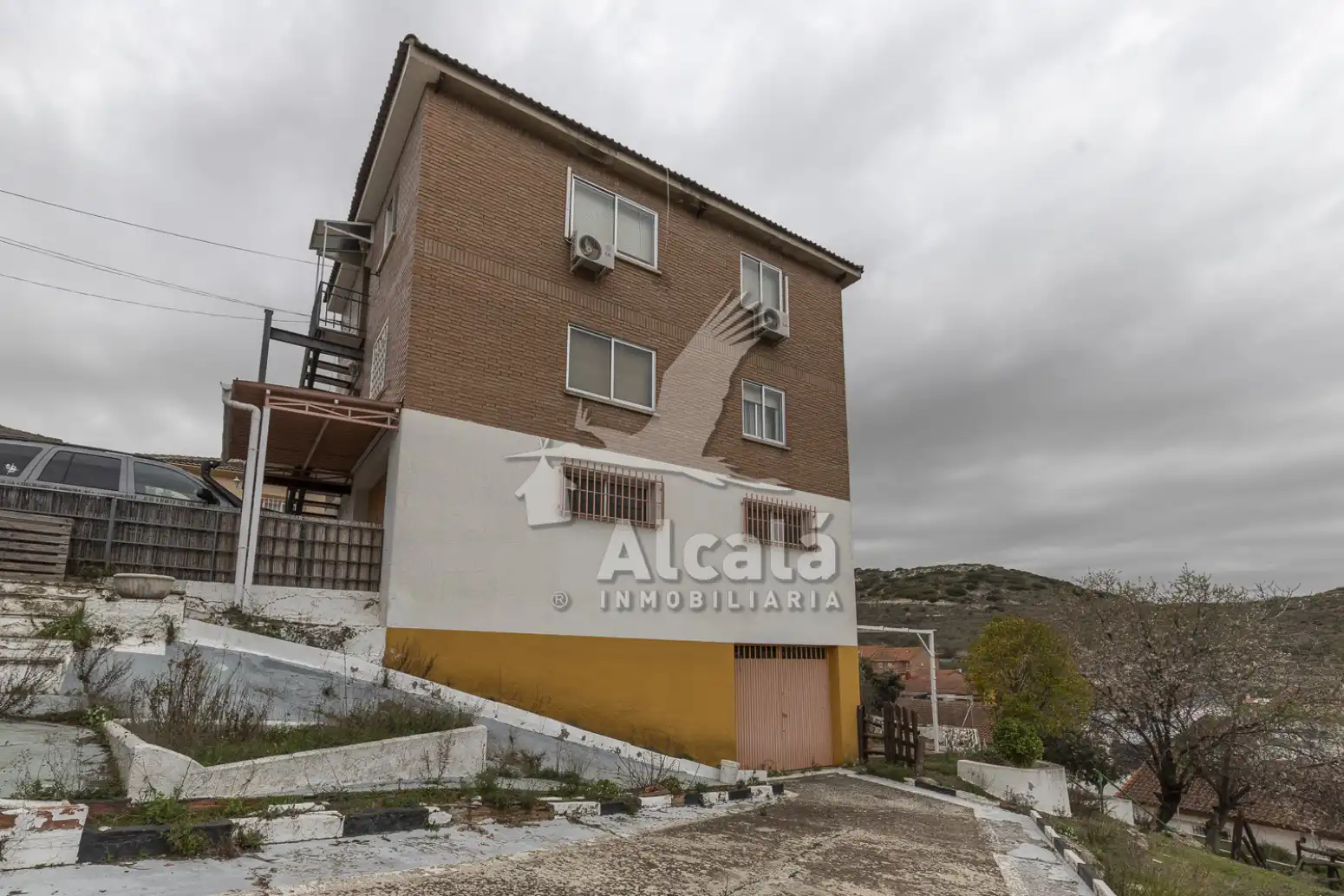 Vista exterior de Casa o xalet en venda en Villalbilla amb Aire condicionat, Calefacció i Jardí privat