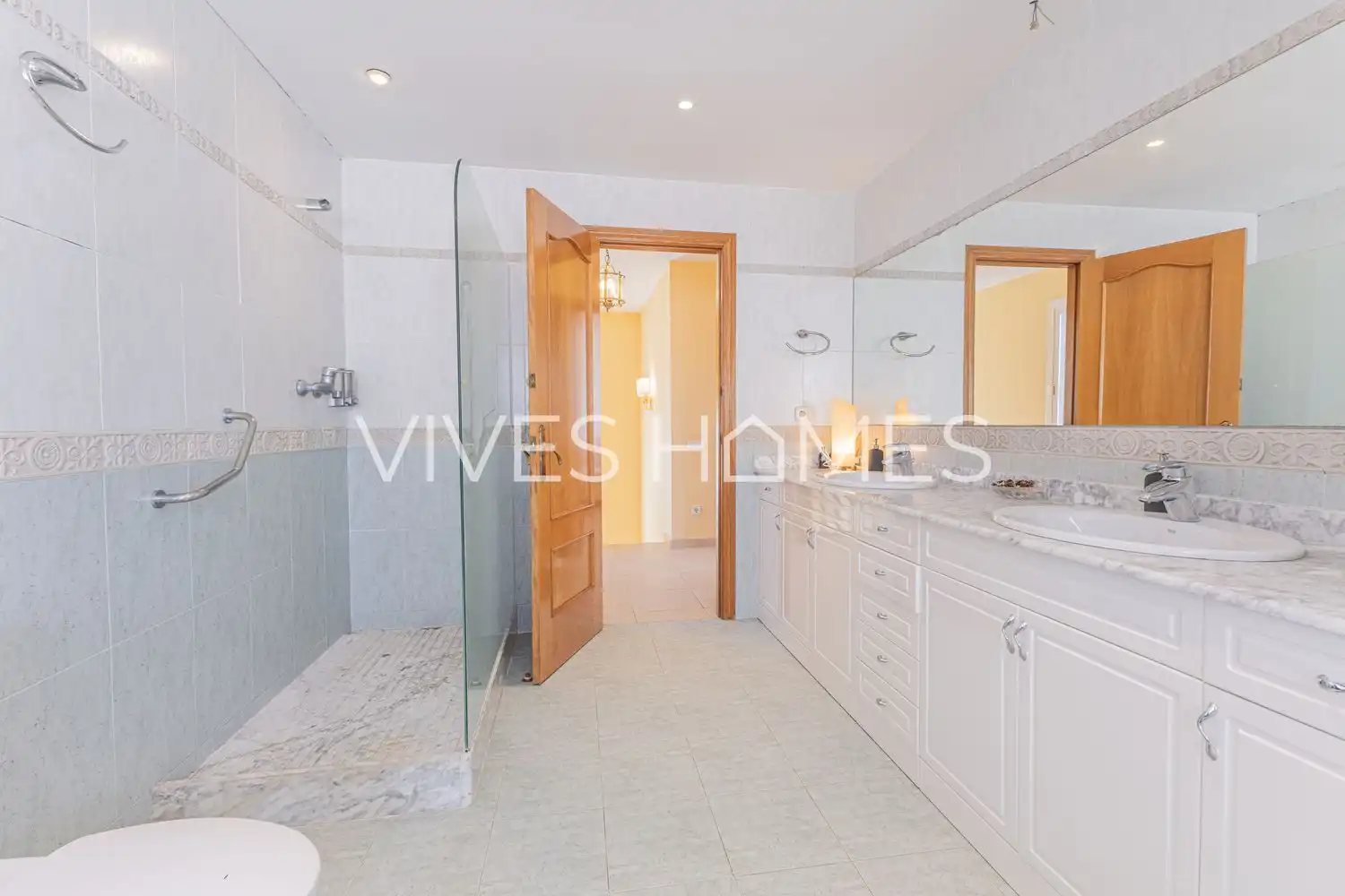 Bathroom of Houses for sale in Caldes d'Estrac  with Air Conditioner, Heating and Private garden