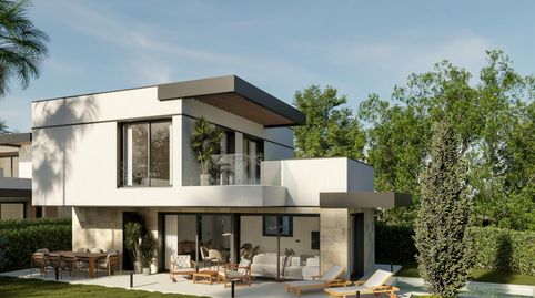 Foto 2 de Casa o chalet en venta en C. Ágata, 2, Nueva Atalaya, Estepona