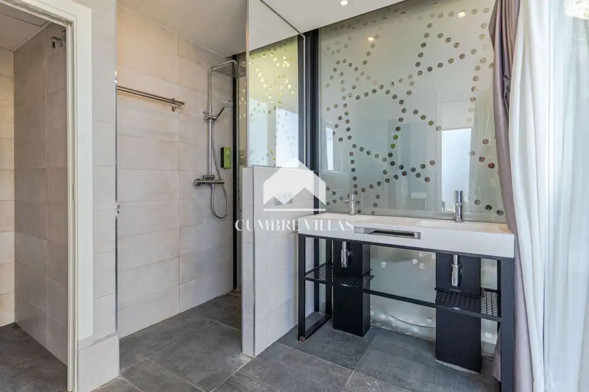 Bathroom of Houses for sale in Salobreña  with Private garden, Terrace and Storage room