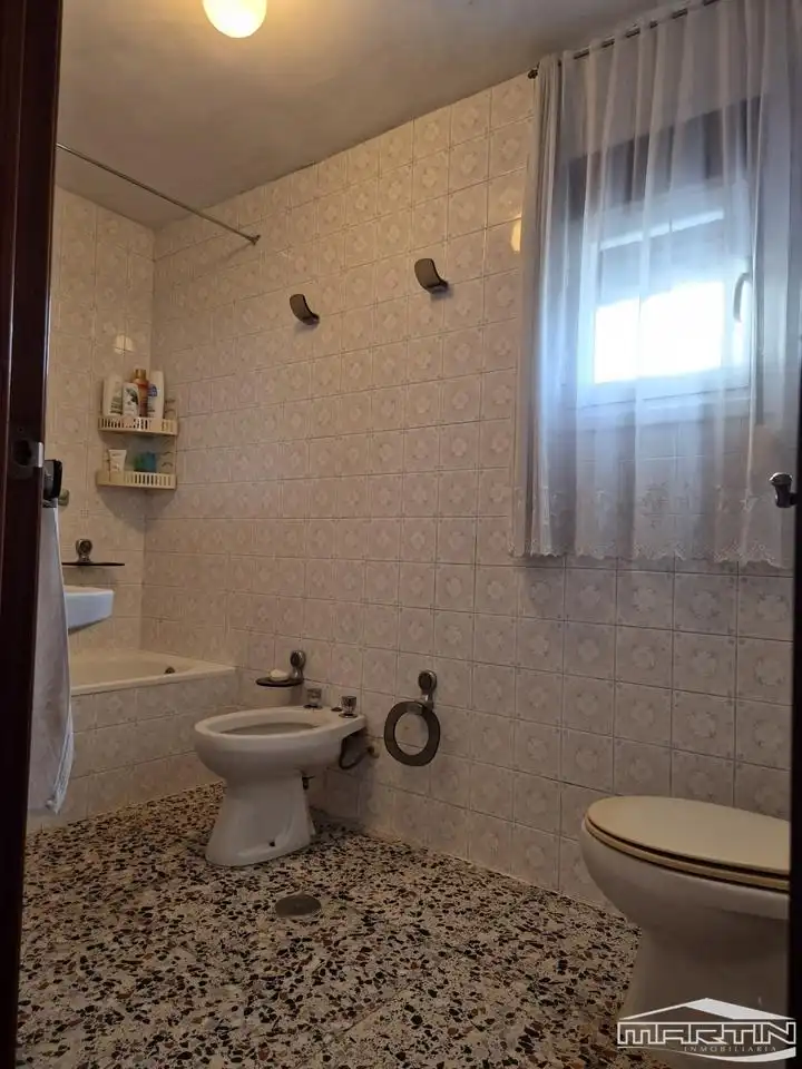 Baño de Piso en venta en Lucena con Aire acondicionado, Terraza y Trastero