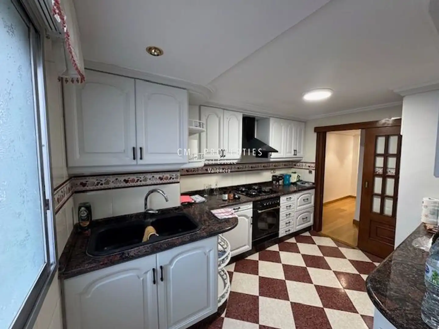 Flat for rent in Ruben Vela, En Corts - Doctor Waksman