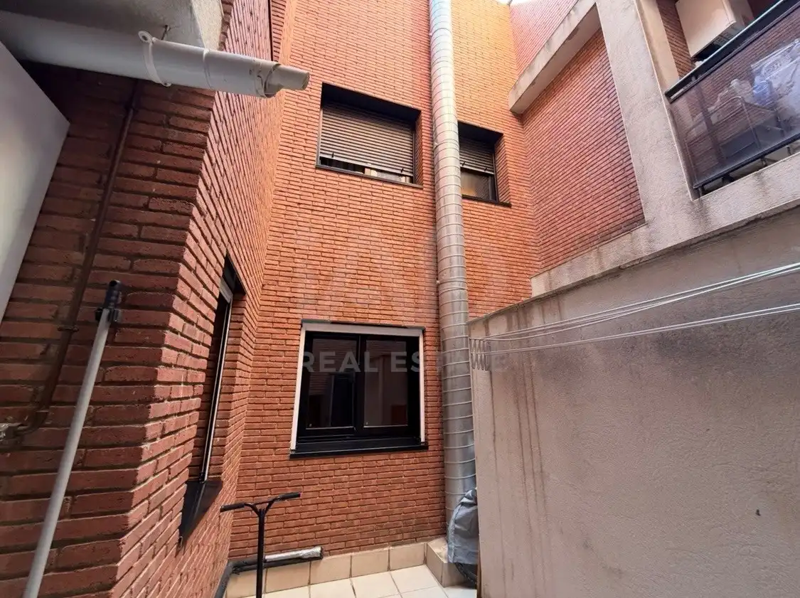 Vista exterior de Pis en venda en Benavent de Segrià amb Calefacció