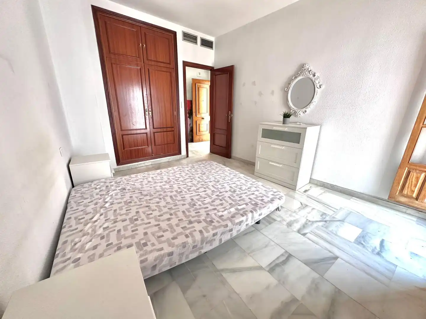 Habitación de Piso en venta en Sevilla