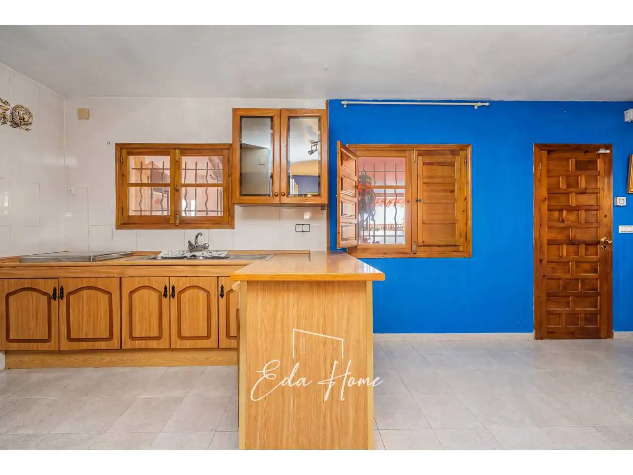 Kitchen of Houses for sale in Vilanova i la Geltrú