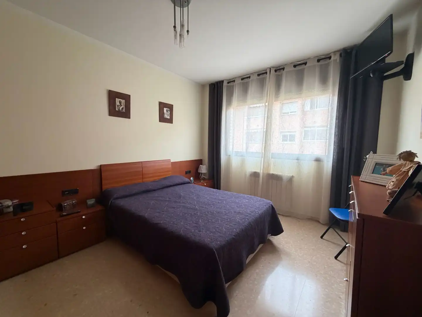 Habitación de Piso en venta en Sant Boi de Llobregat con Calefacción, Terraza y Amueblado