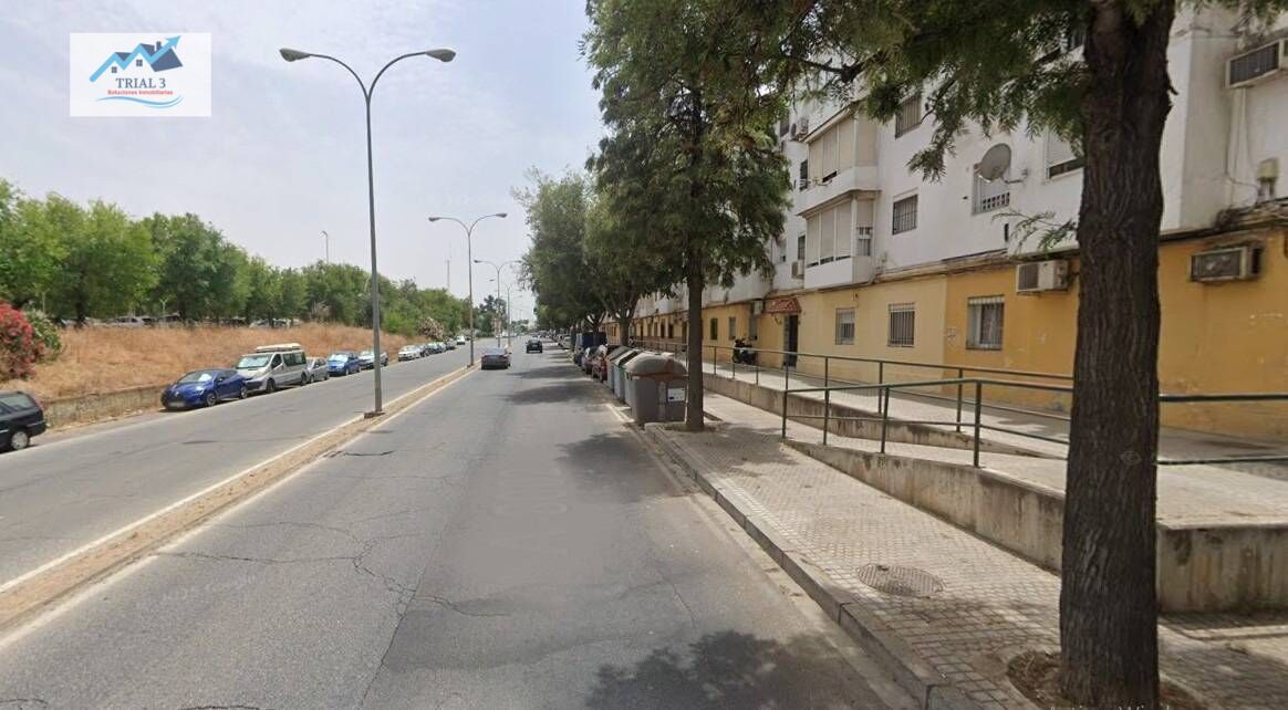 Vista exterior de Piso en venta en  Sevilla Capital