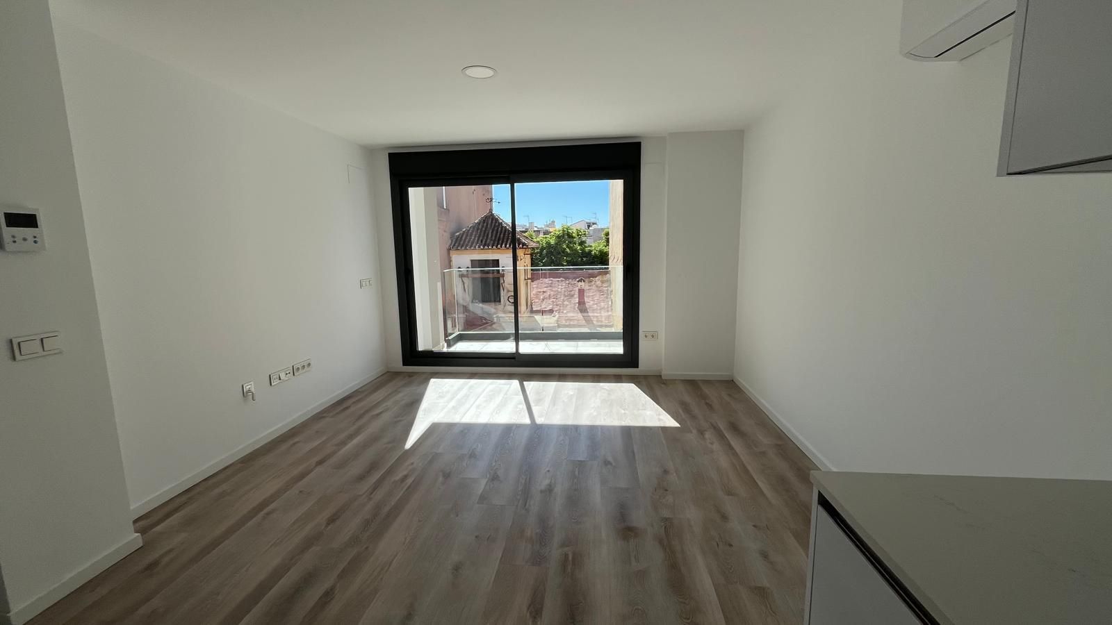 Sala d'estar de Apartament en venda en Fuengirola amb Aire condicionat, Calefacció i Parquet
