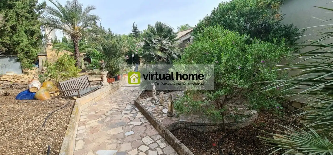 Jardí de Casa o xalet en venda en Benidorm amb Traster, Piscina i Moblat