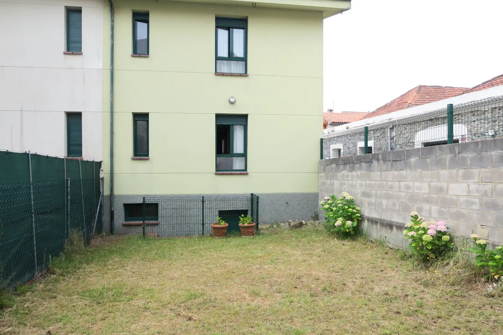 Vista exterior de Casa o chalet en venta en Soto del Barco con Calefacción, Jardín privado y Terraza