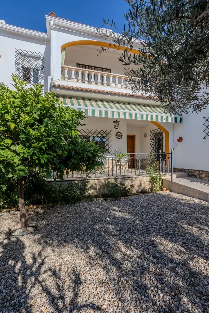 Detached homes for sale in El Brillante -El Naranjo - El Tablero
