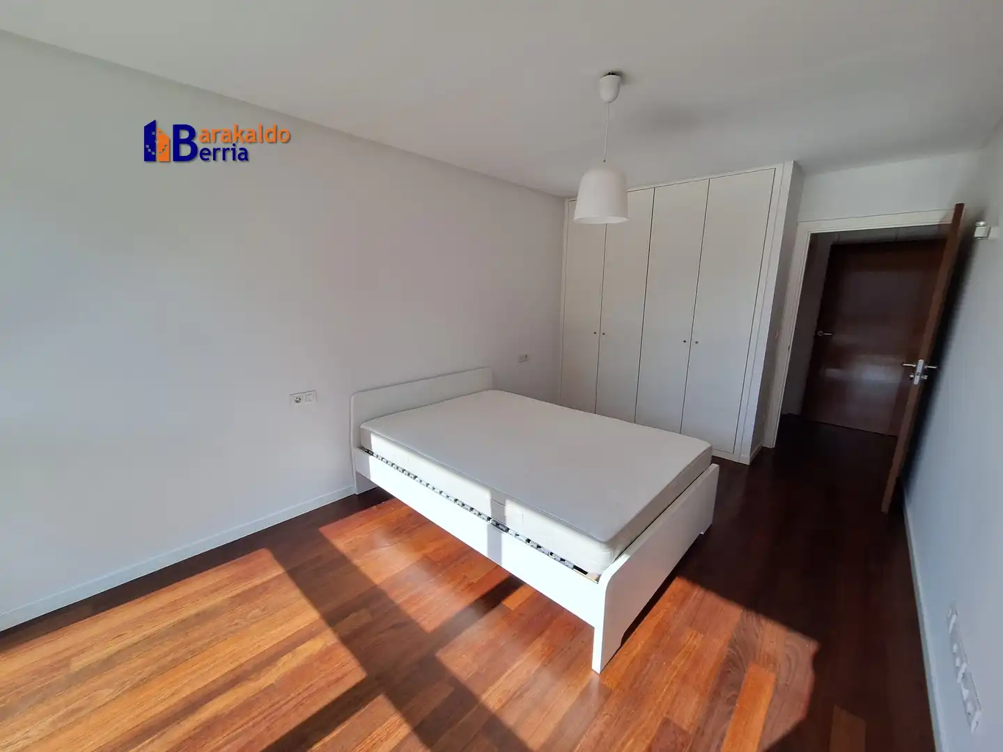 Habitación de Apartamento en venta en Barakaldo  con Calefacción