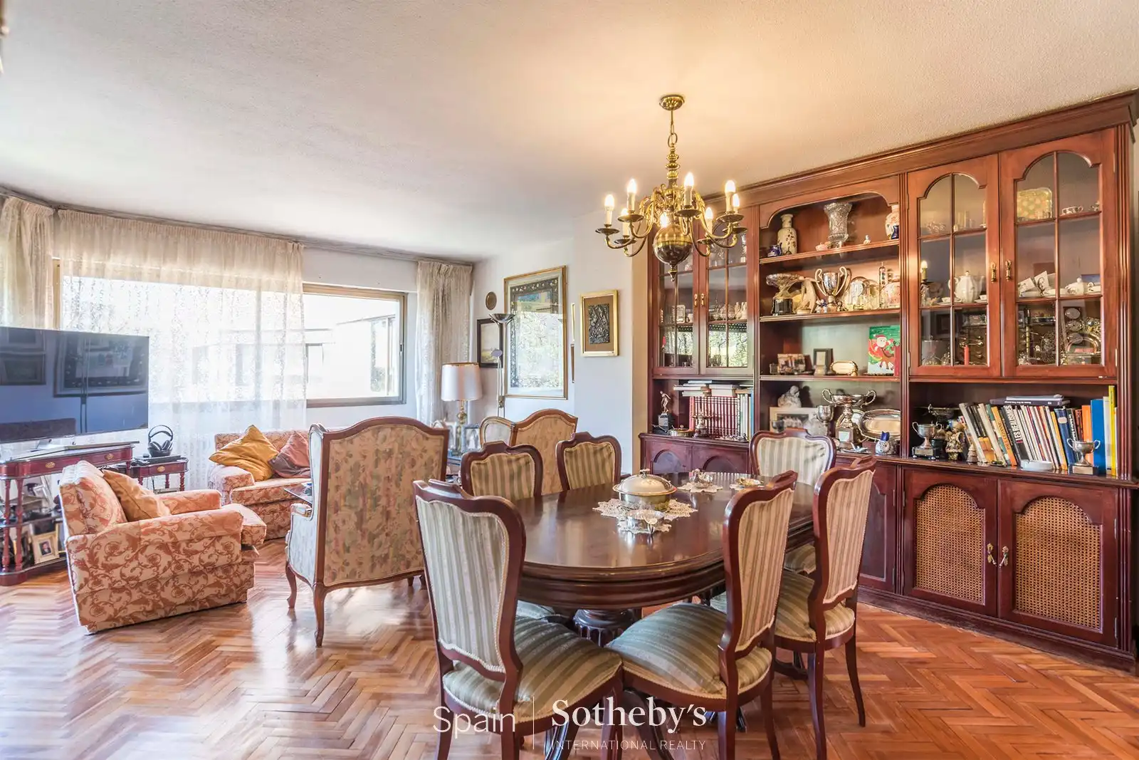 Dining room of Apartments for sale in  Madrid Capital  with Air Conditioner, Heating and Terrace