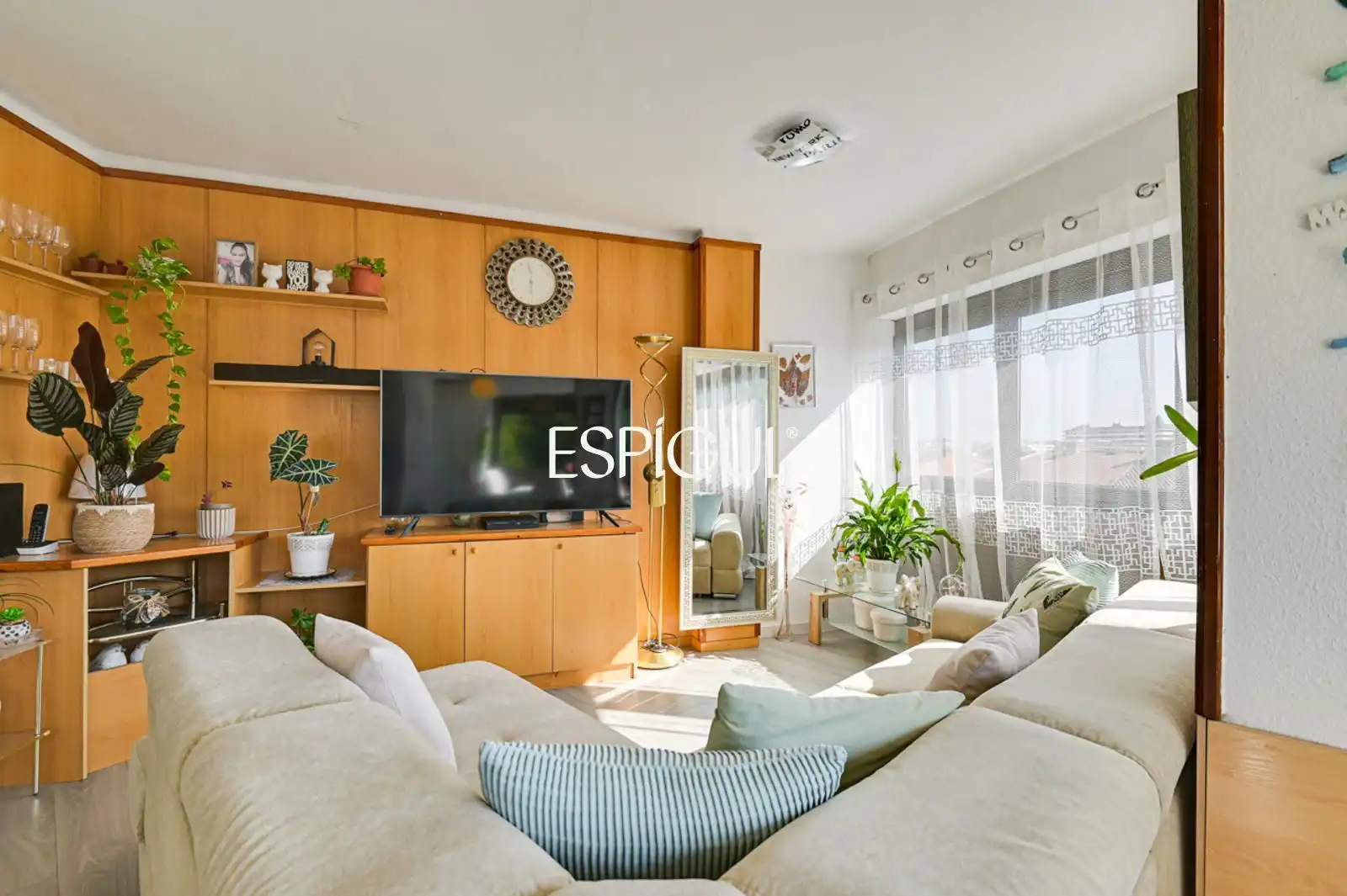 Sala d'estar de Pis en venda en Girona amb Aire condicionat, Calefacció i Parquet