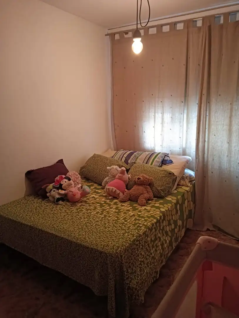 Habitación de Casa adosada en venta en Vilanova i la Geltrú con Aire acondicionado, Calefacción y Jardín privado