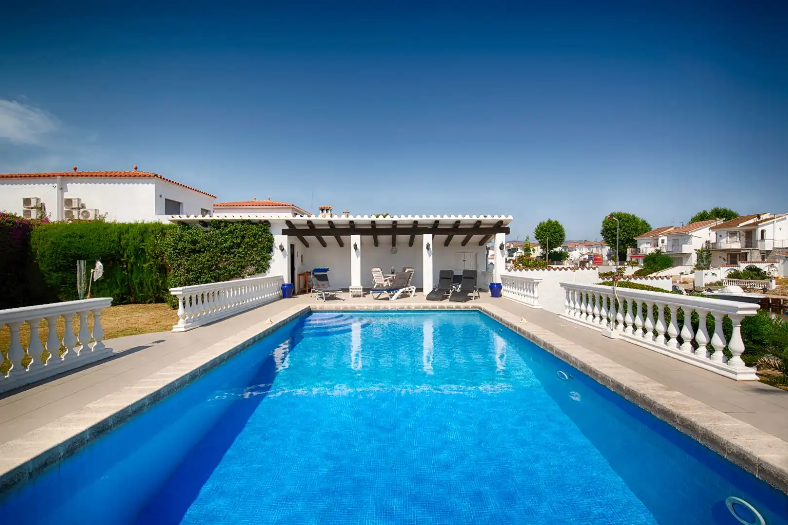 Piscina de Casa o xalet en venda en Empuriabrava