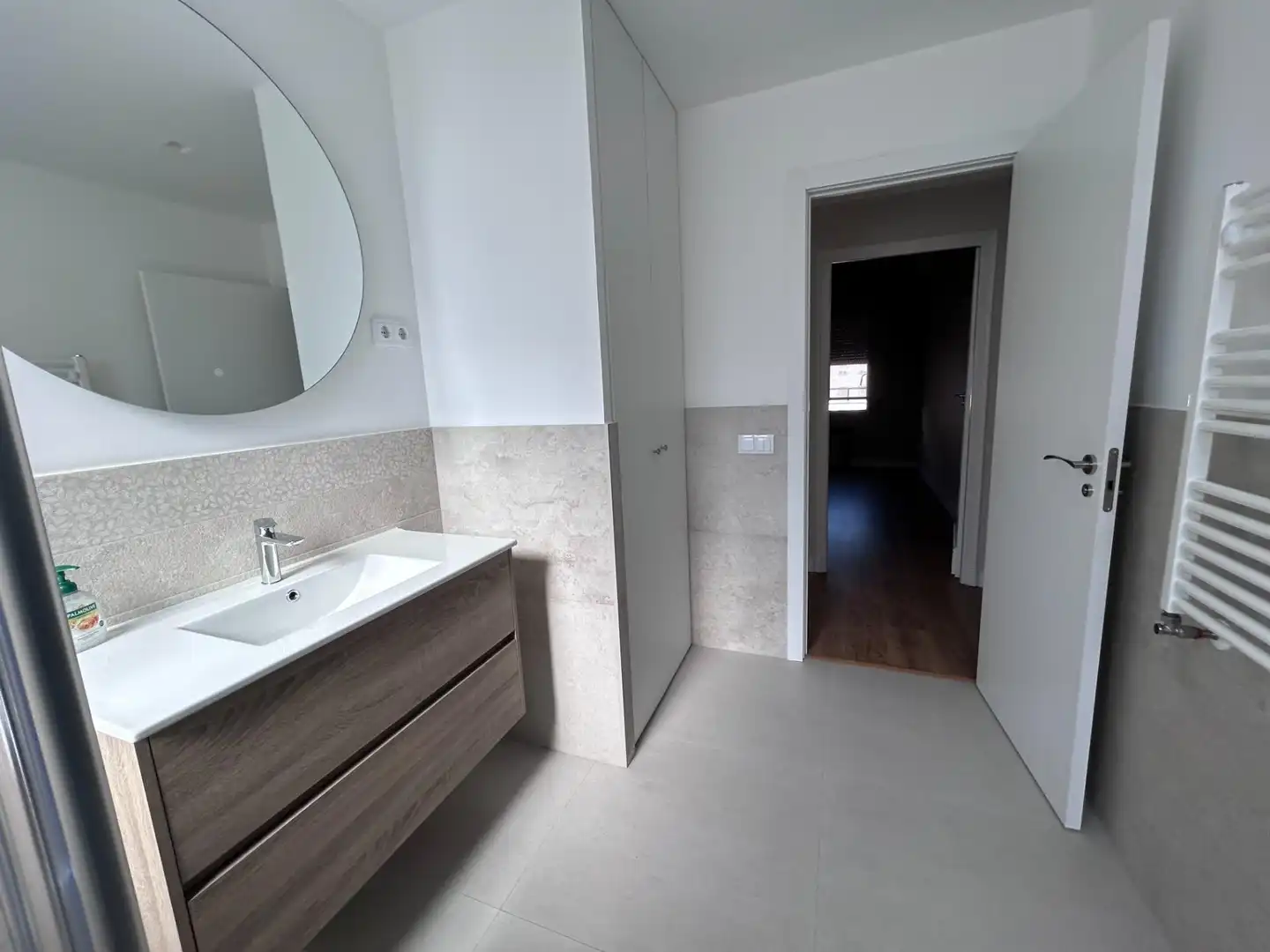 Bathroom of Flat for rent in Madrid  with Air Conditioner, Heating and Terrace