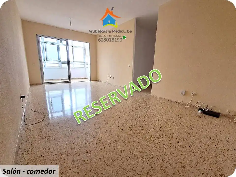 Vista exterior de Pis en venda en Las Palmas de Gran Canaria amb Moblat, Forn i Balcó