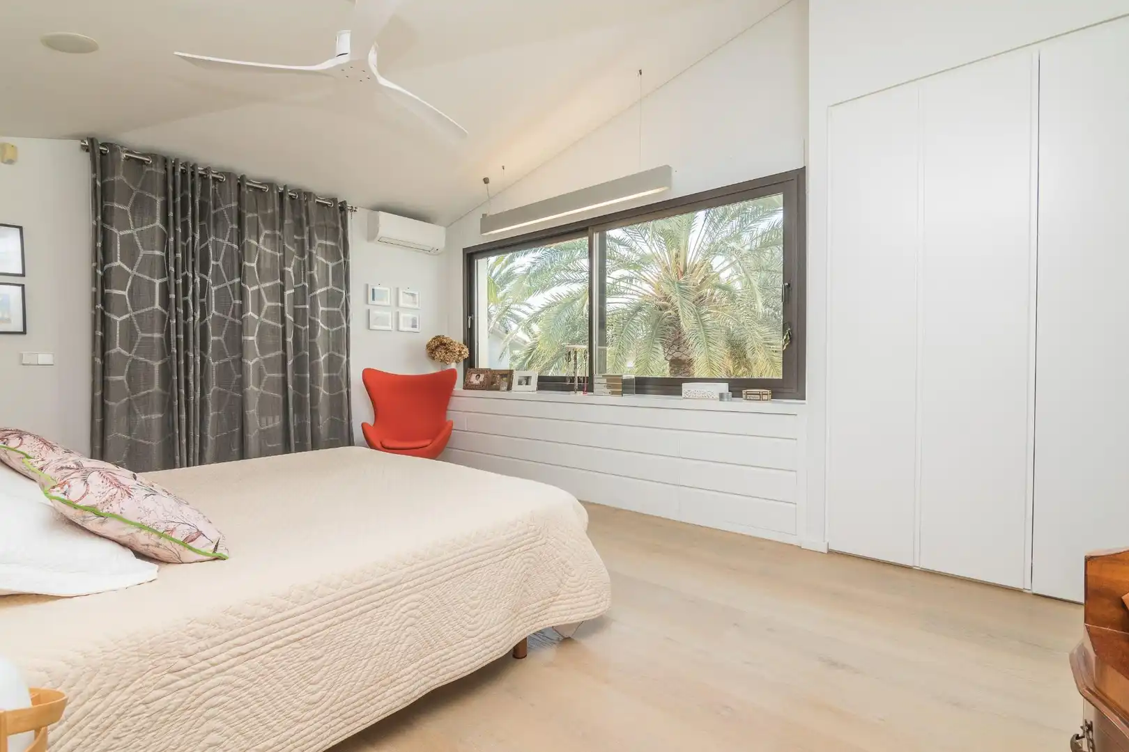 Schlafzimmer von Haus oder Chalet zum Verkauf in Elche / Elx mit Klimaanlage, Heizung und Privatgarten