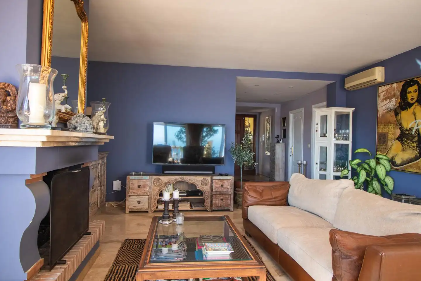 Wohnzimmer von Haus oder Chalet zum Verkauf in Almuñécar mit Klimaanlage, Privatgarten und Terrasse