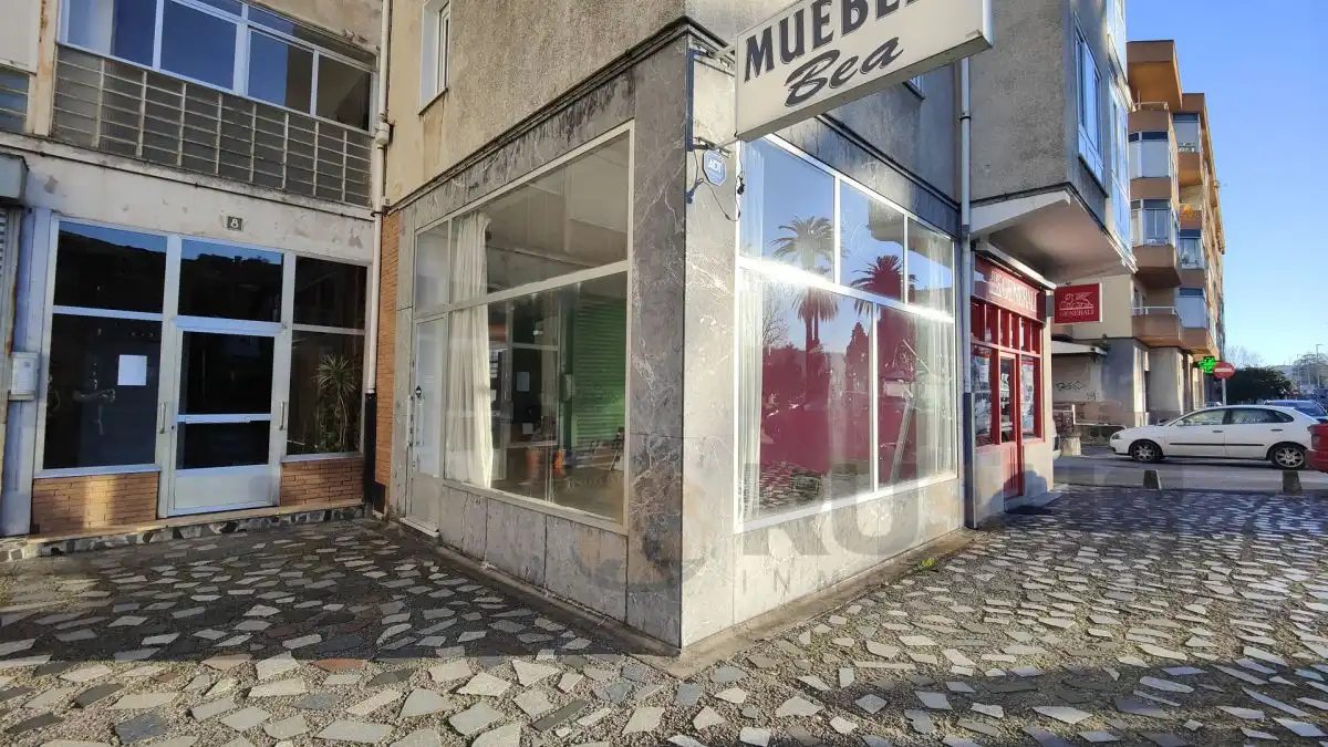 Local comercial en alquiler en AURELIO DIEZ