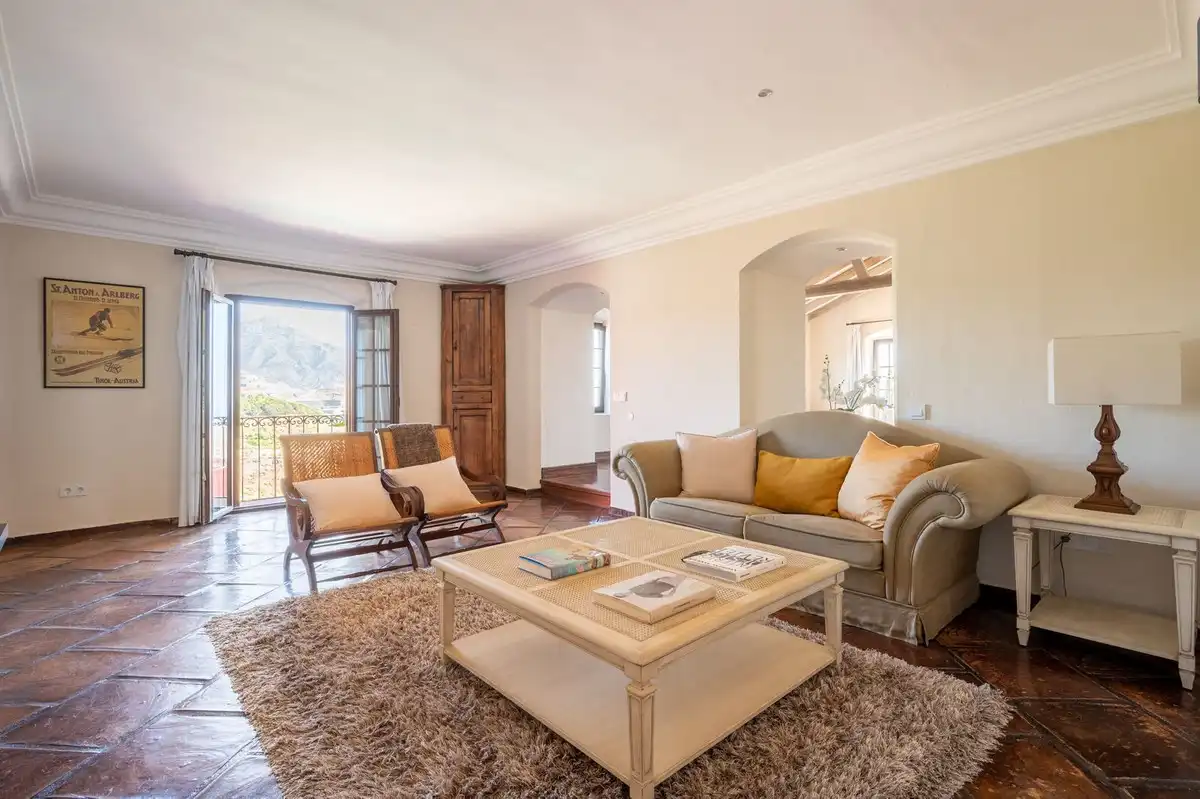 Sala de estar de Casa o chalet de alquiler en Benahavís con Aire acondicionado, Jardín privado y Terraza