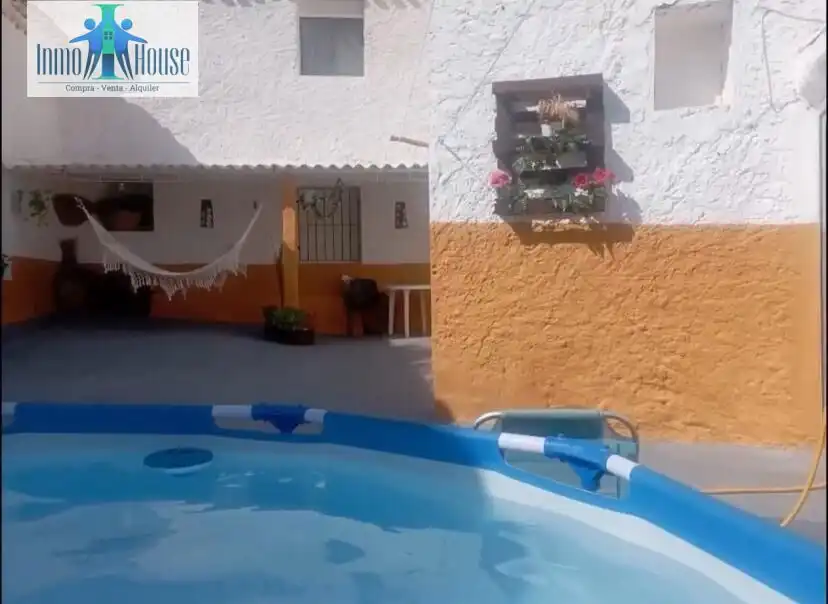Piscina de Casa o xalet en venda en Alcadozo amb Moblat