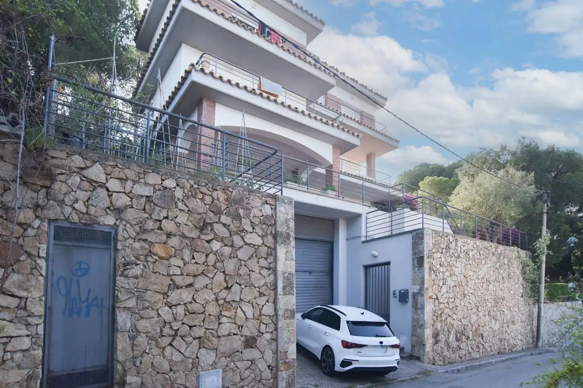 Vista exterior de Casa adosada en venta en Lloret de Mar