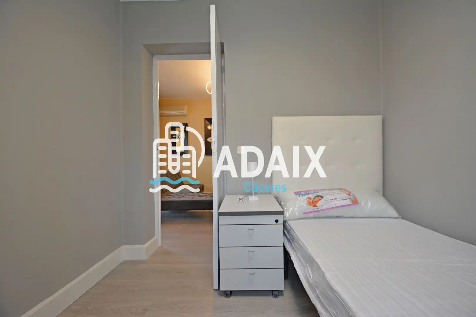 Flat for rent in Pintor Murillo, Casco Antiguo