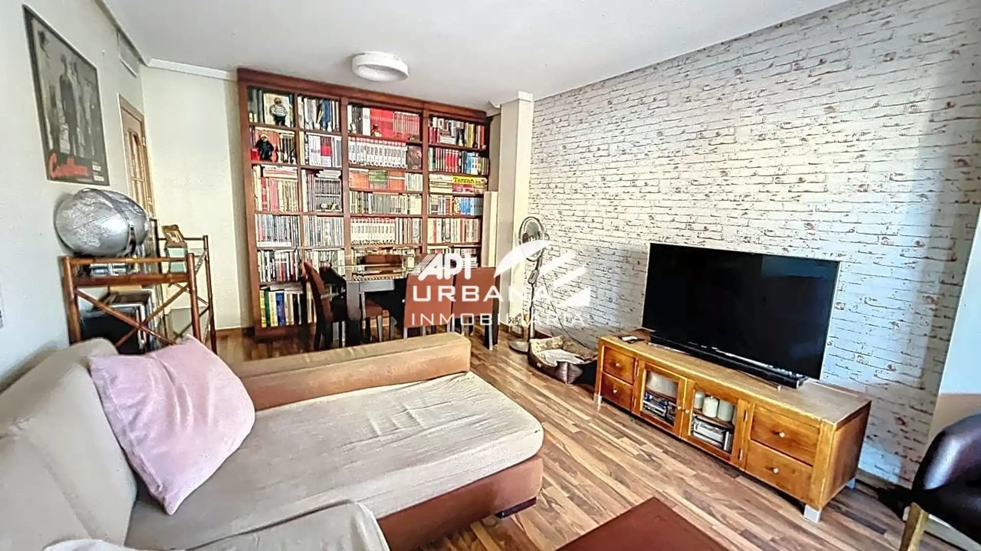 Sala de estar de Ático en venta en Lucena con Aire acondicionado, Terraza y Piscina