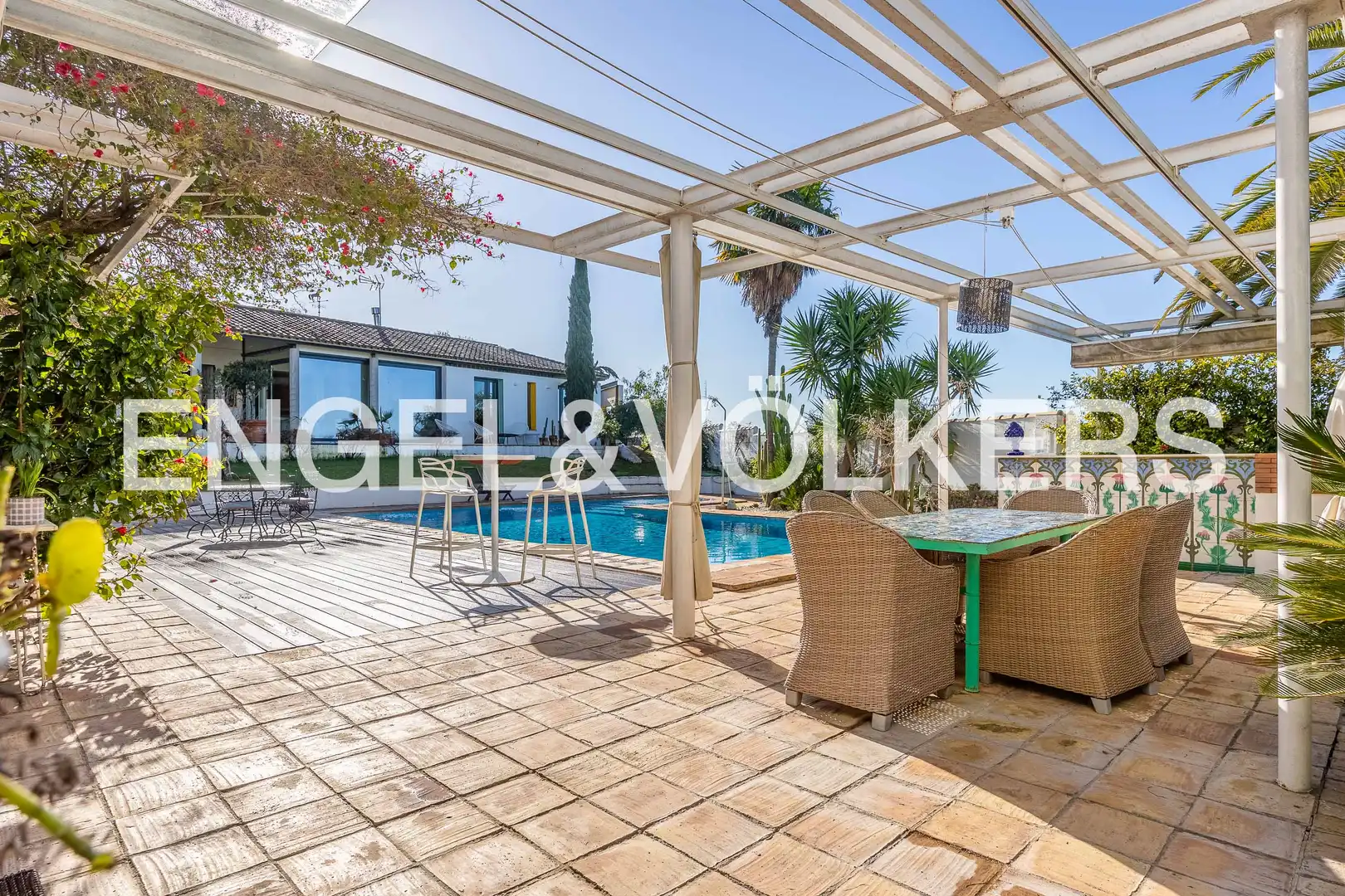 Exterior view of Houses for sale in Valencina de la Concepción  with Air Conditioner, Heating and Private garden